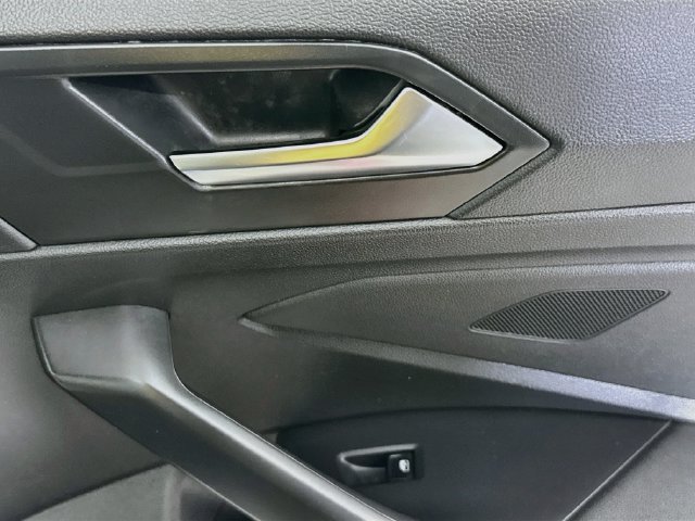 Used 2020 Volkswagen Jetta R-Line FWD image 28