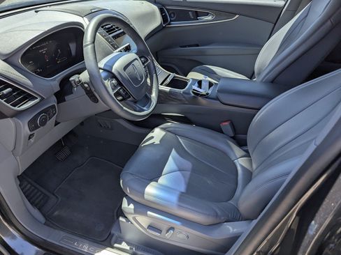 Used 2019 Lincoln Nautilus Reserve FWD image 9