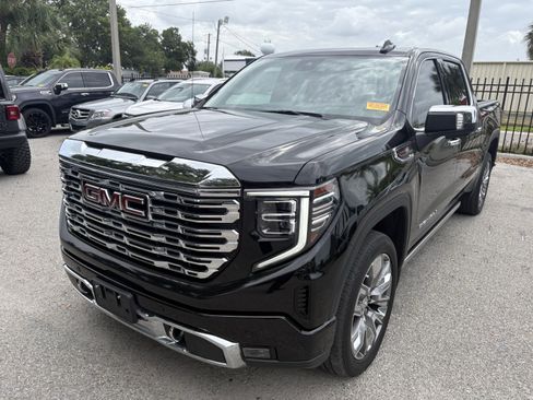 Used 2023 GMC Sierra 1500 Denali w/ Denali Reserve Package AWD/4WD image 3
