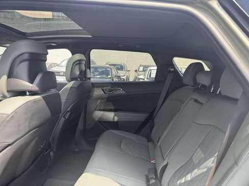 Certified 2025 Kia Sportage X-Line Prestige AWD/4WD image 12