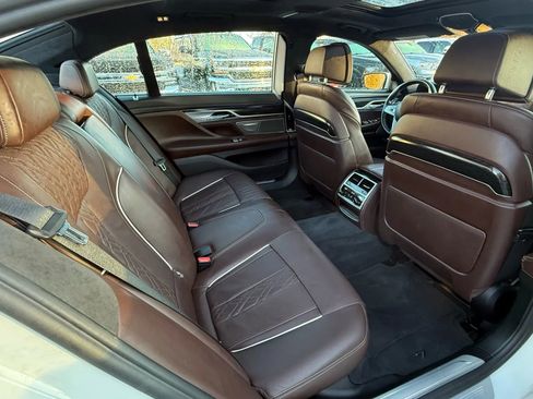 Used 2016 BMW 750i xDrive image 35
