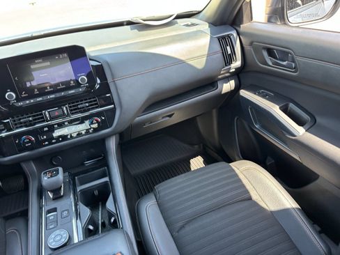 Certified 2025 Nissan Pathfinder Rock Creek AWD/4WD image 17