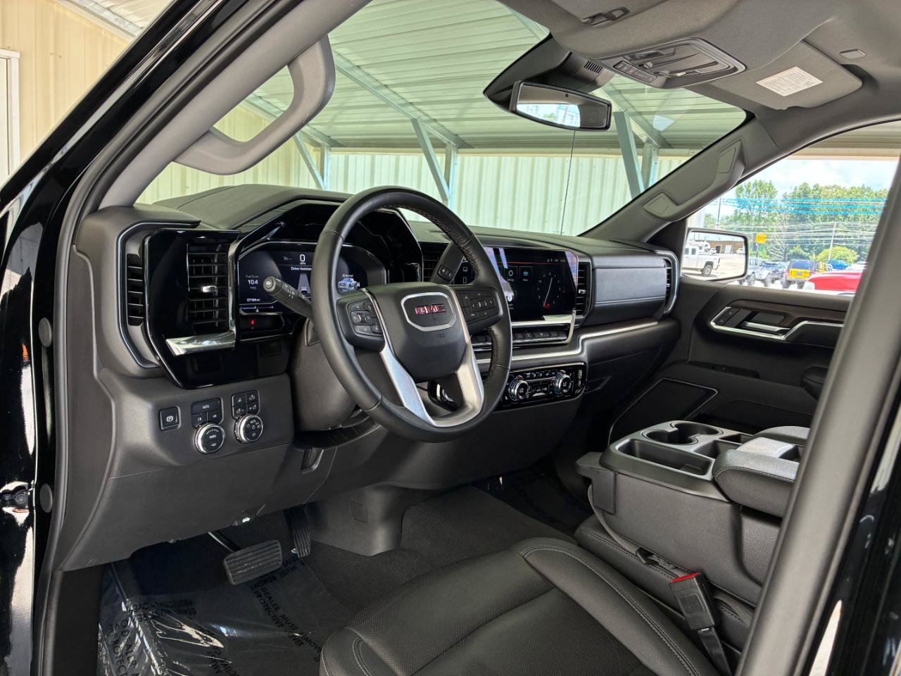 Used 2025 GMC Sierra 1500 SLT AWD/4WD image 13