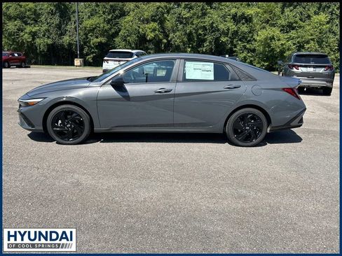 New 2026 Hyundai Elantra SEL Sport FWD image 4