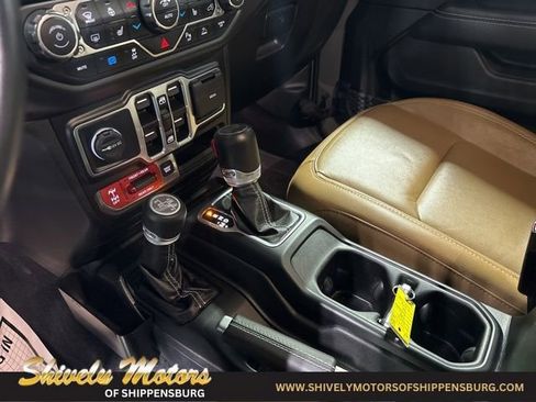 Used 2022 Jeep Wrangler Unlimited Rubicon 4xe w/ Cold Weather Group image 18