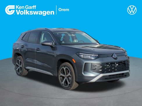 New 2026 Volkswagen Tiguan SE image 1