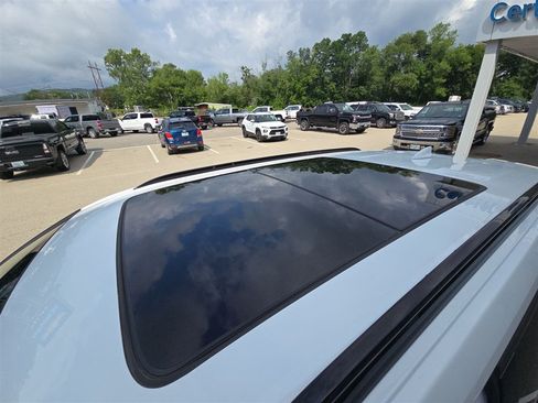 Used 2019 Chevrolet Blazer RS AWD/4WD image 19