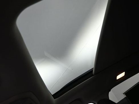 Used 2021 Subaru Ascent Limited w/ Technology Package image 18