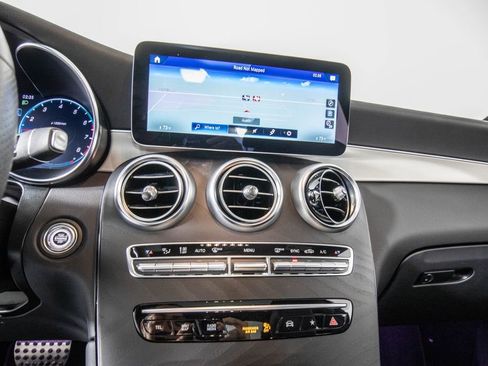 Used 2022 Mercedes-Benz GLC 300 GLC 300 image 26