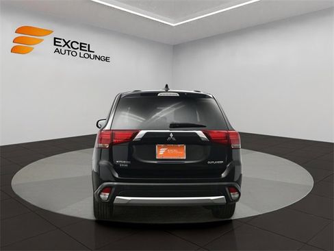 Used 2018 Mitsubishi Outlander SE image 4