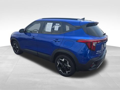 Used 2025 Kia Seltos S AWD/4WD image 3