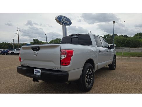 Used 2018 Nissan Titan S w/ S Utility Package AWD/4WD image 5