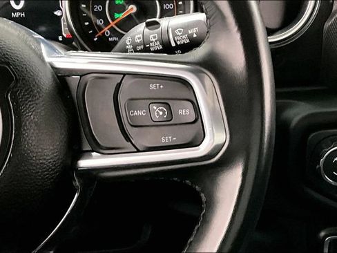 Used 2021 Jeep Wrangler Unlimited Sahara image 12