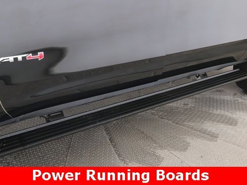 Used 2025 GMC Yukon XL AT4 w/ AT4 Premium Package image 16