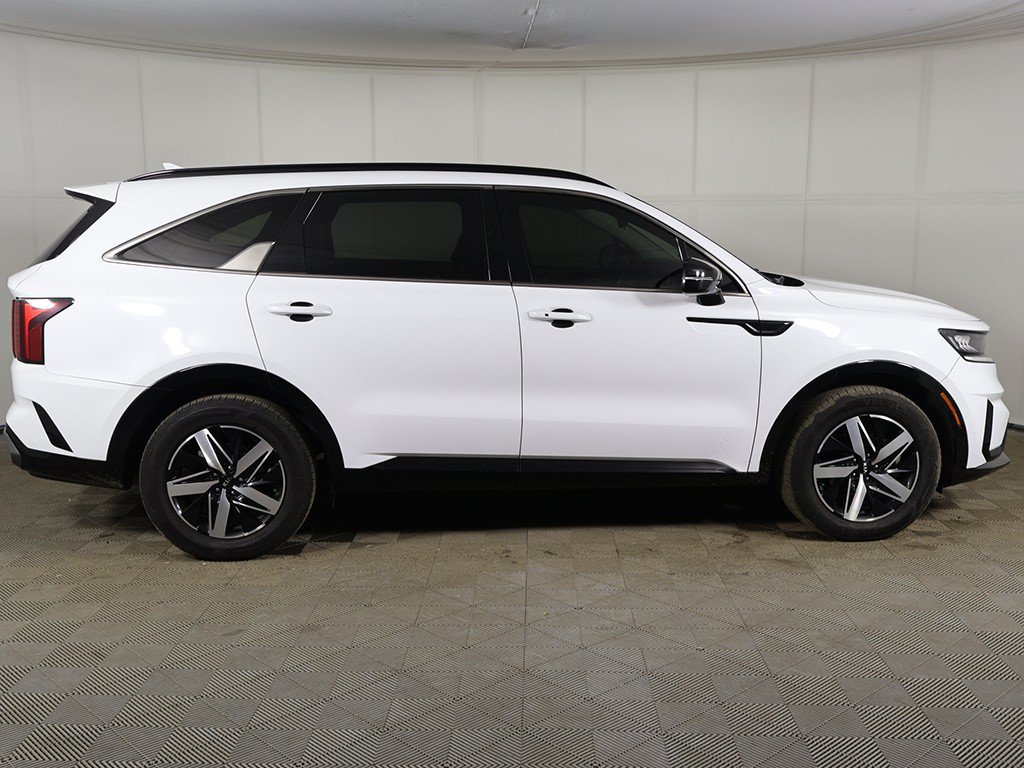 Used 2021 Kia Sorento S w/ Panoramic Sunroof Package FWD image 15