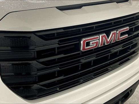 Used 2024 GMC Sierra 1500 Elevation image 33