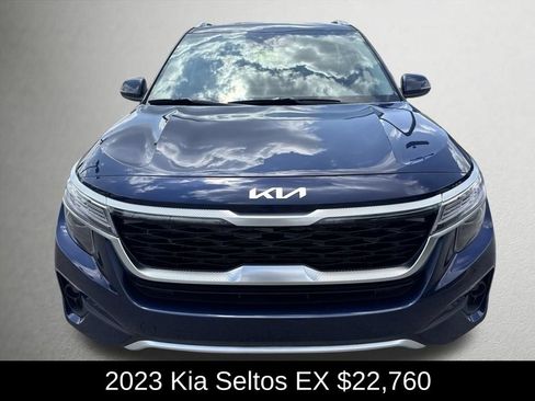 Used 2023 Kia Seltos EX AWD/4WD image 8
