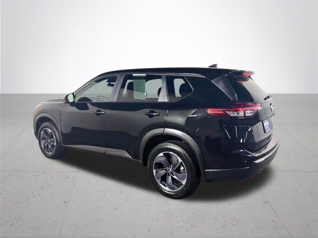 Used 2024 Nissan Rogue SV FWD image 8