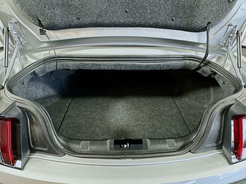 Used 2020 Ford Mustang Premium RWD image 23