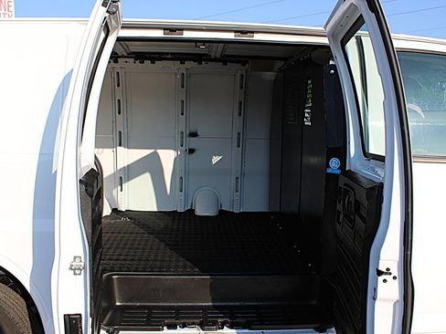 Used 2024 Chevrolet Express 2500 w/ Driver Convenience Package RWD image 9