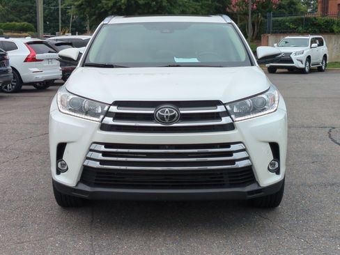 Used 2019 Toyota Highlander Limited Platinum FWD image 8