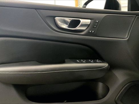 Used 2022 Volvo S60 B5 Momentum w/ Advanced Package image 22