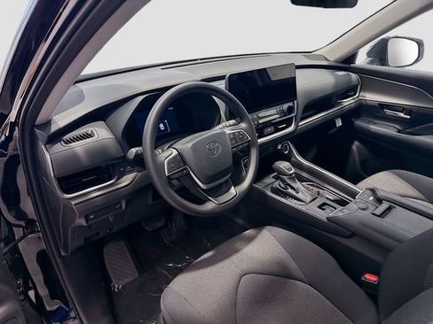 Certified 2025 Toyota Grand Highlander FWD image 8