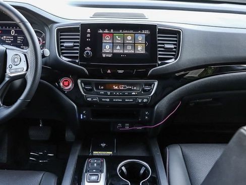 Used 2024 Honda Passport Black Edition image 13
