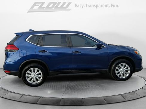 Used 2017 Nissan Rogue S AWD/4WD image 10