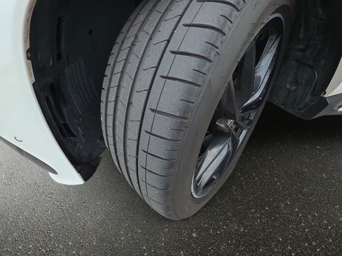 Used 2024 Mercedes-Benz GLS 450 4MATIC image 35