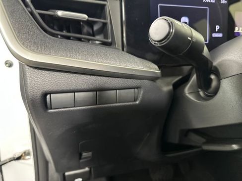 Certified 2025 Nissan Kicks SV image 19