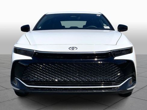 Certified 2026 Toyota Crown XLE image 4