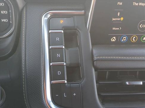 Used 2021 GMC Yukon XL AT4 w/ AT4 Premium Package AWD/4WD image 12