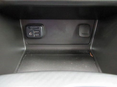 Used 2022 GMC Canyon AT4 image 24