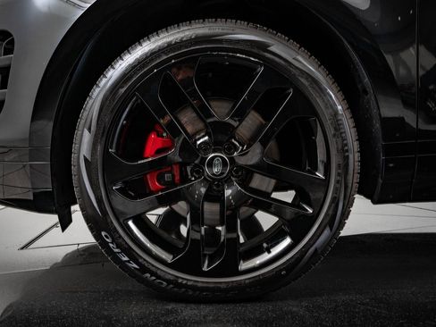 Used 2023 Land Rover Range Rover Evoque R-Dynamic SE image 13