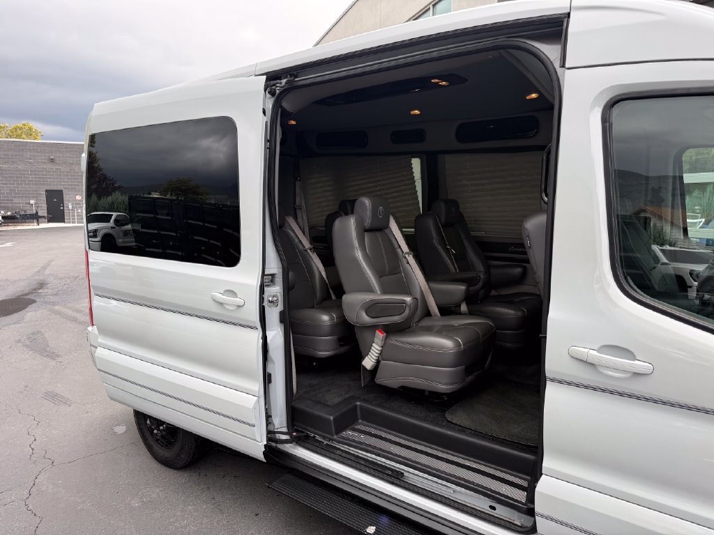 Used 2021 Ford Transit 250 Medium Roof AWD image 31