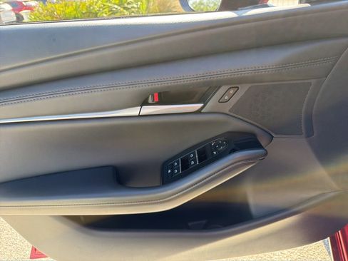 Used 2025 MAZDA MAZDA3 s image 15