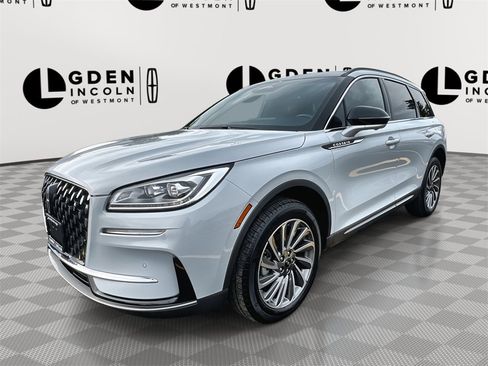 Certified 2025 Lincoln Corsair Reserve w/ Rear Removable Package Tray image 1