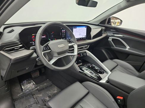 Used 2025 Audi Q5 Premium Plus w/ Premium Plus AWD/4WD image 12