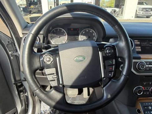 Used 2016 Land Rover LR4 HSE LUX AWD/4WD image 21