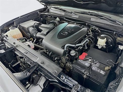 Used 2020 Toyota Tacoma SR image 27