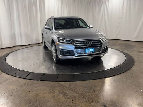 Used 2018 Audi Q5 Prestige w/ Prestige Package image 3