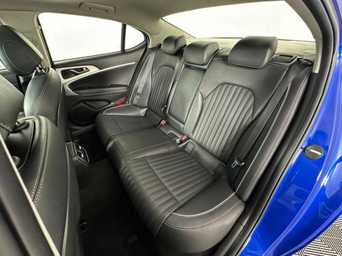 Used 2020 Genesis G70 2.0T w/ Elite Package RWD image 29