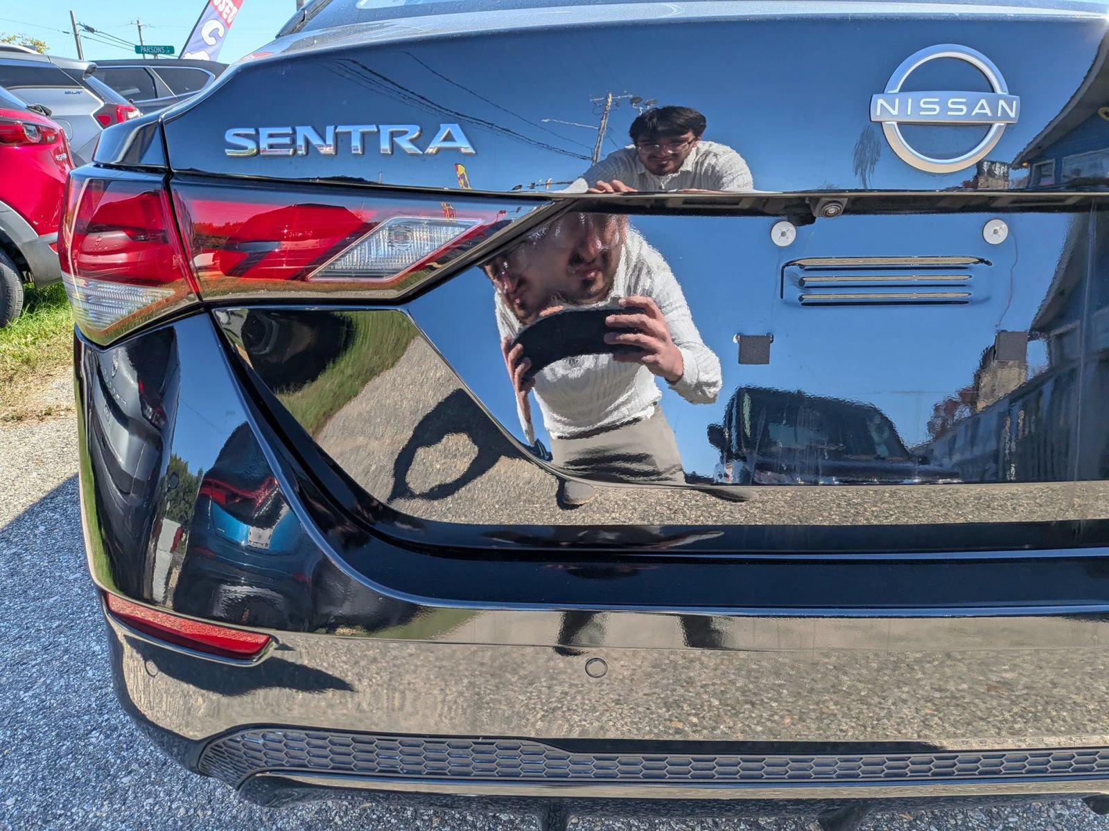 Used 2025 Nissan Sentra SV FWD image 14