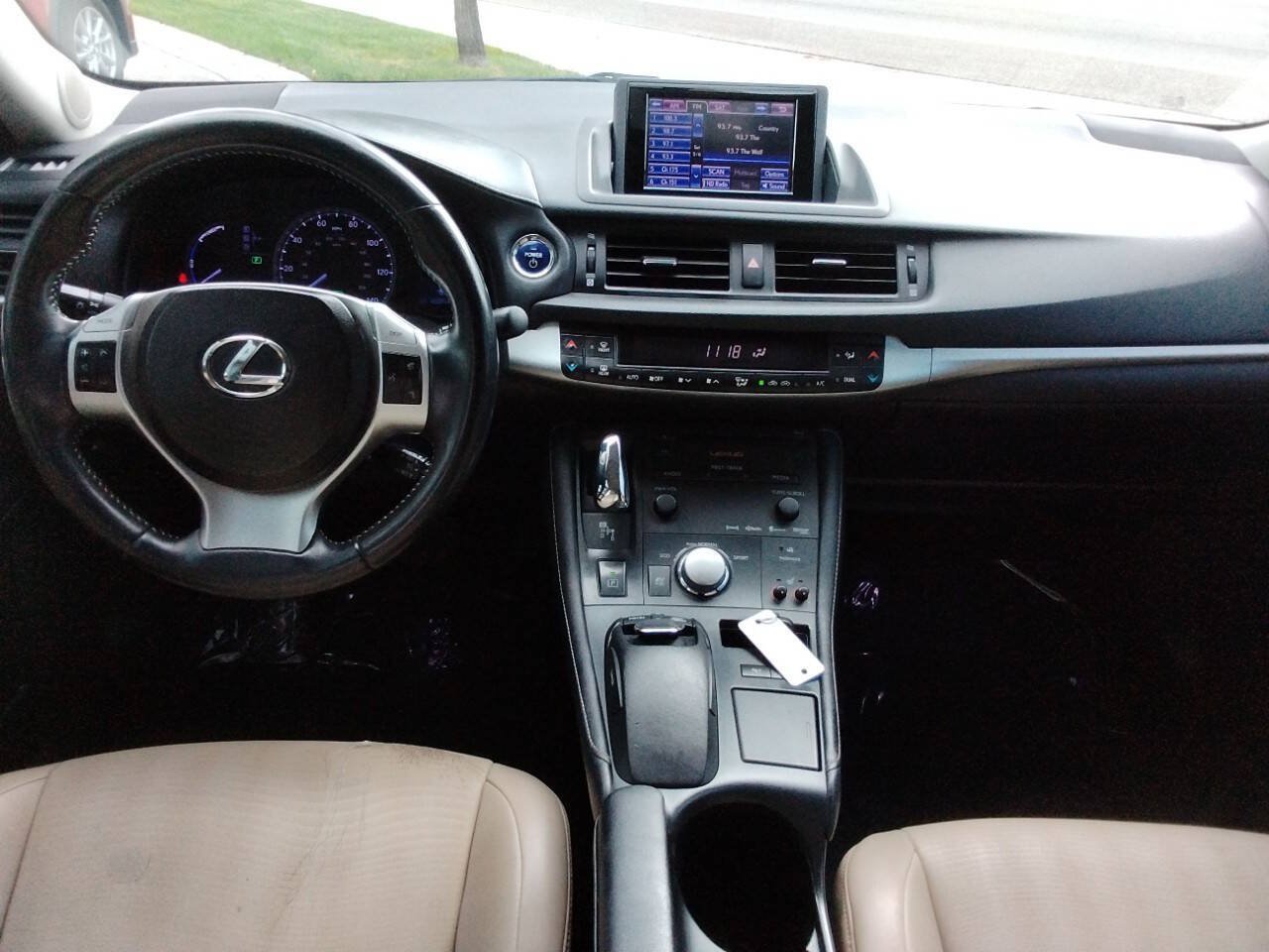 Used 2013 Lexus CT 200h w/ Premium Pkg w/Navigation FWD image 9
