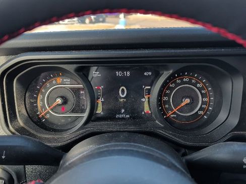 Used 2024 Jeep Gladiator Rubicon w/ Technology Group image 16