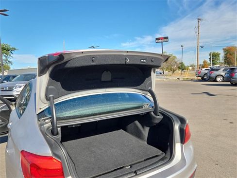 Used 2019 BMW M550i xDrive w/ Dynamic Handling Package image 30