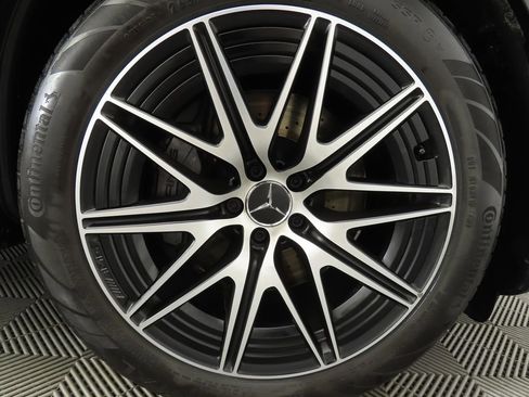Used 2024 Mercedes-Benz GLC 43 AMG 4MATIC image 33