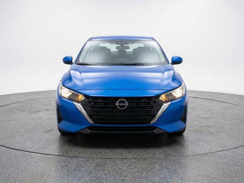 Used 2025 Nissan Sentra SV FWD image 1