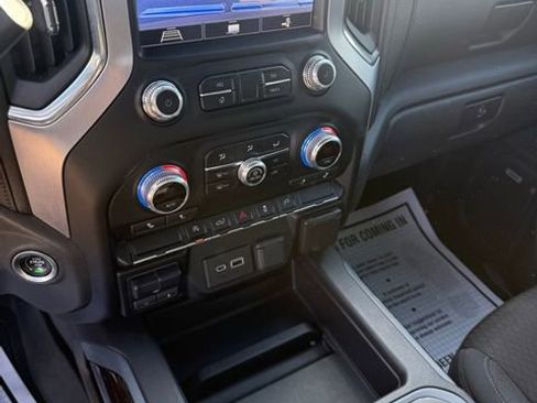 Used 2020 GMC Sierra 1500 Elevation w/ Elevation Value Package AWD/4WD image 14